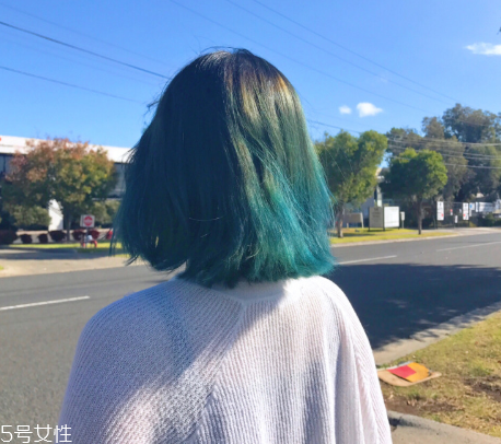 北極星發色在家自己怎么染 北極星發色能不漂發直接染嗎