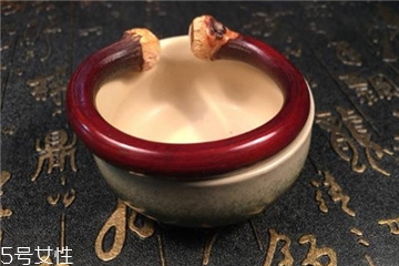 雞血藤手鐲有什么功效？雞血藤手鐲佩戴的好處
