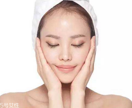 化妝水會(huì)變質(zhì)嗎？化妝水進(jìn)水了會(huì)變質(zhì)嗎？