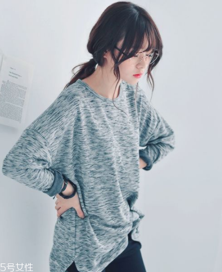 戴眼鏡的女生適合什么發型 女生戴眼鏡好看的發型