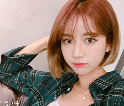 戴眼鏡的女生適合什么發型 女生戴眼鏡好看的發型