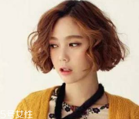 圓臉女生適合什么發型 2018圓臉女生流行發型