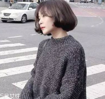 圓臉女生適合什么發型 2018圓臉女生流行發型