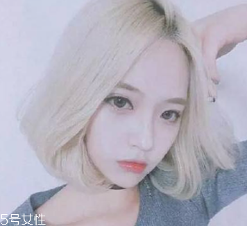 圓臉女生適合什么發型 2018圓臉女生流行發型