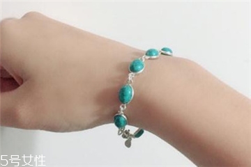 綠松石發黃怎么回事？綠松石手串發黃了怎么處理？
