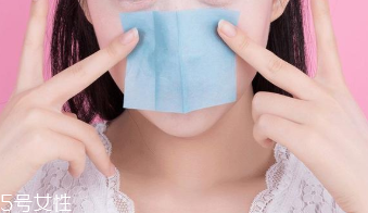 吸油紙會吸走防曬霜嗎？吸油紙會將水分帶走嗎？