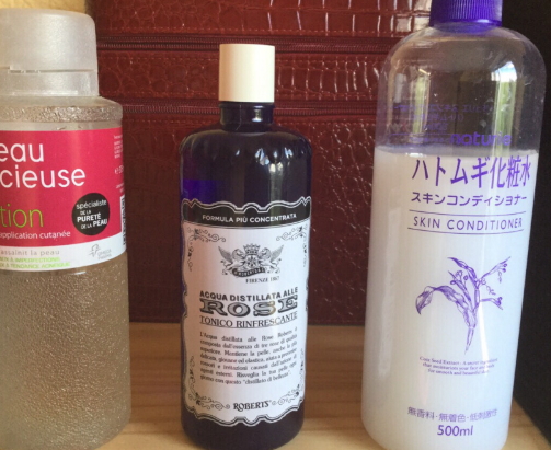 玫瑰水和薏仁水哪個好？玫瑰水和薏仁水對比