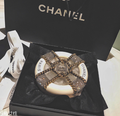chanel救生圈多少錢(qián)？香奈兒救生圈包價(jià)格