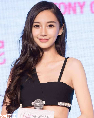 染發好還是戴假發好？染發假發選哪個