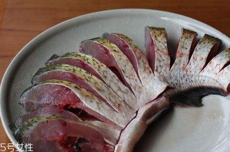鳊魚和鯧魚的區別在哪里