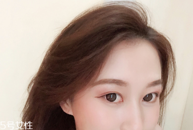 發質細軟適合什么洗發水 告別頭發細軟塌