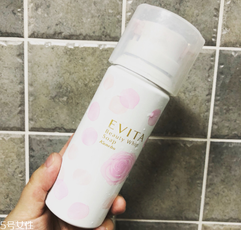 嘉娜寶玫瑰洗面奶適合什么膚質 立體玫瑰花潔面