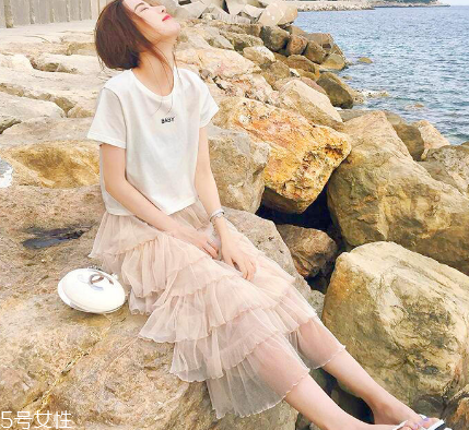 網紗半身裙搭配圖片 清涼夏日的朦朧美