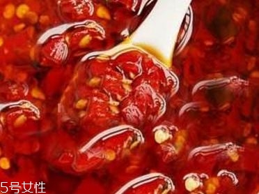 豆瓣醬和甜面醬的區別 一咸一甜