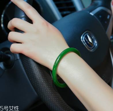 碧玉手鐲怎么保養 這些技巧要知道