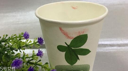 deborah經典米蘭紅唇膏怎么樣 紅寶石粉末做的口紅