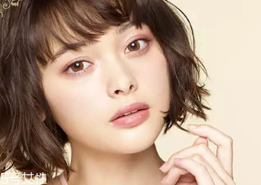 美瞳環狀花紋適合什么人 基礎日常很百搭