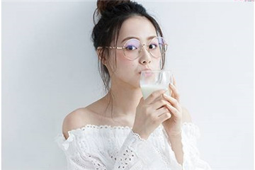 皮膚外油內干怎么調理 早中晚保養這樣做