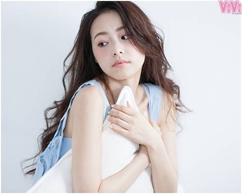皮膚外油內干怎么調理 早中晚保養這樣做