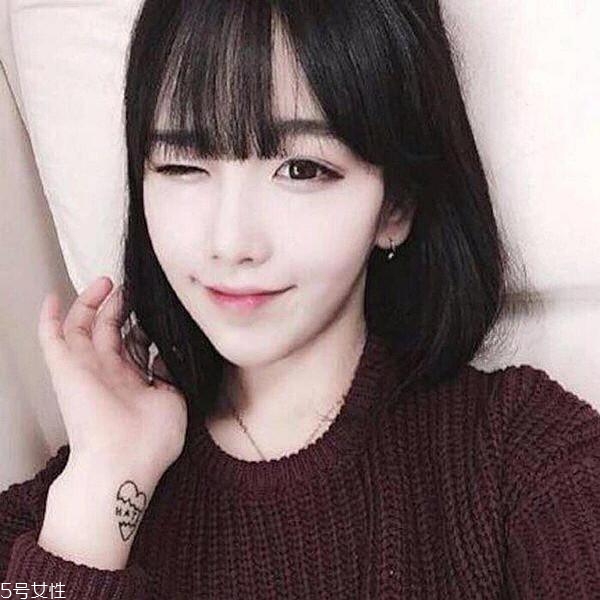 線條燙適合染什么發色 線條燙短發圖片大全