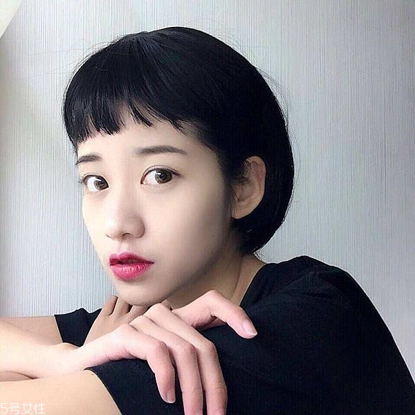線條燙適合染什么發色 線條燙短發圖片大全