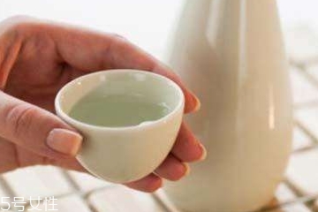 白酒是怎么釀造出來的 固態發酵法