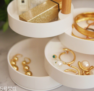 金珍珠和黑珍珠哪個好 價值有一定區別