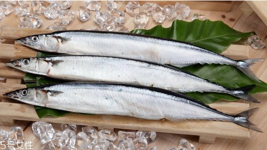 秋刀魚為什么放檸檬 去腥味調味