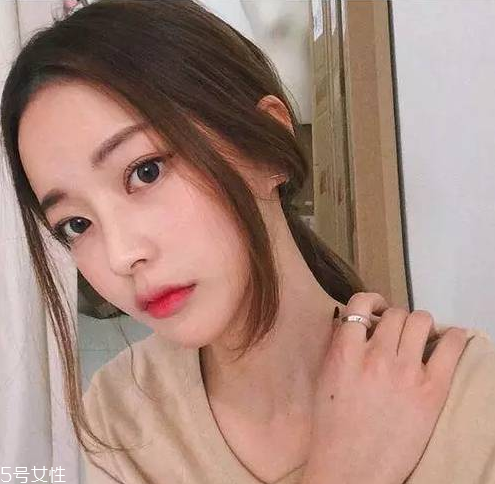夏天黃皮適合什么發色 夏季染這些顏色顯白