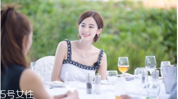 夏天黃皮適合什么發色 夏季染這些顏色顯白