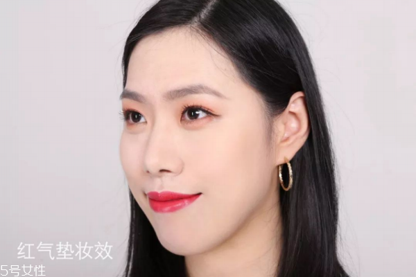 阿瑪尼紅氣墊和粉氣墊哪個好 阿瑪尼紅氣墊和粉氣墊區別