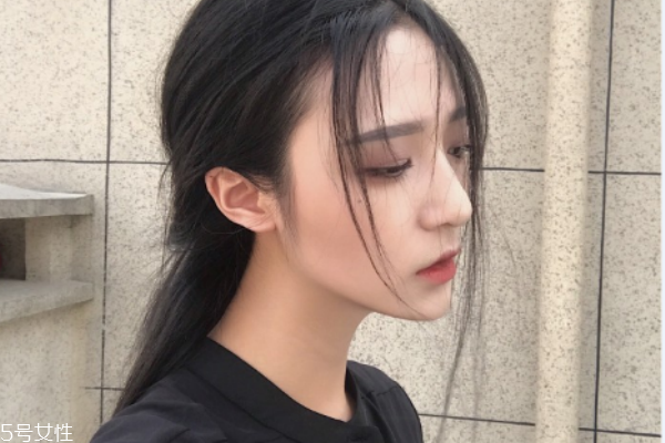 右臉頰長痘的原因及調(diào)理方法 十個(gè)祛痘的小妙招