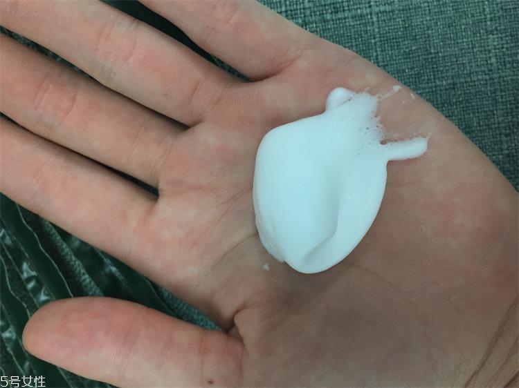 沙宣泡沫護發素怎么用 發根和發尾用量不同