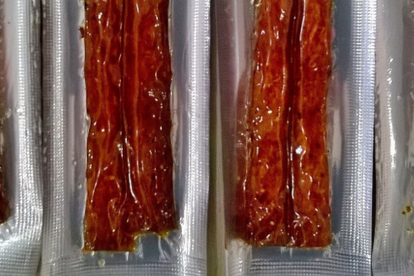 辣條是腐竹做的嗎？衛龍辣條承載了90后童年的回憶