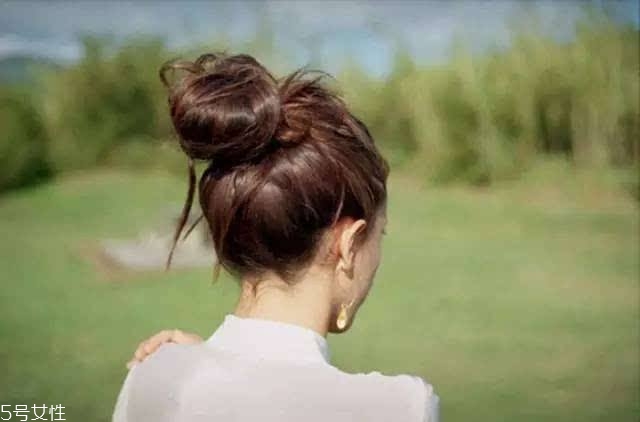 短發怎么扎公主頭 手殘女都會的發型分享
