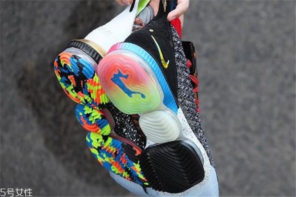 nike lebron 16 starting 5鴛鴦配色發售時間