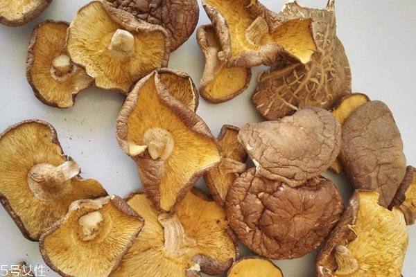 香菇為什么有股農藥味 原來是這樣