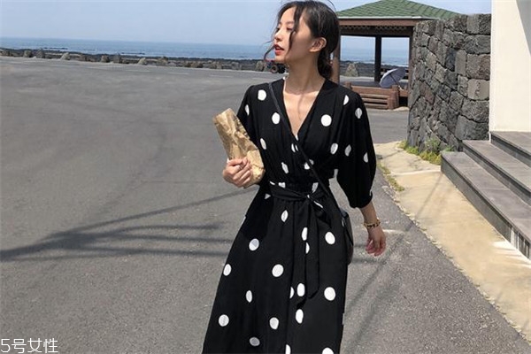 秋季復古女裝搭配圖片 這個秋天別具風采