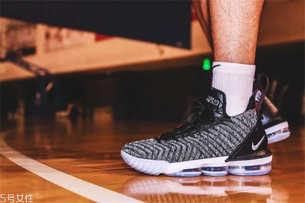 nike lebron 16詹姆斯16實戰測評 很有看點