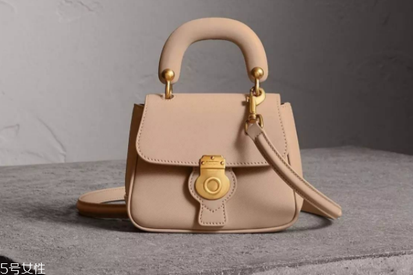 burberry dk88怎么打開 經典鎖頭包