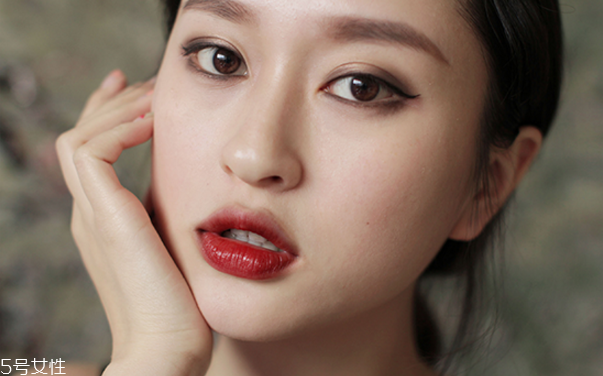 萬圣節妝容教程 創意彩妝吸血鬼妝容