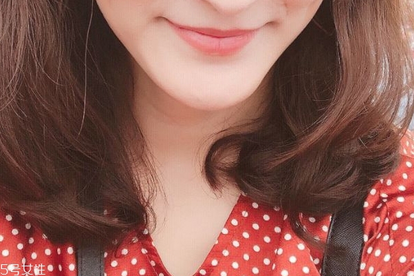 中長發怎么打理好看 5個中長發打理小技巧