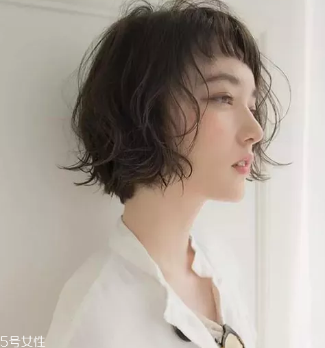發量少怎么扎馬尾圖解 2招拯救微禿女孩