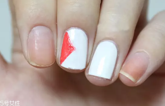 格紋光療美甲圖片 讓指尖的氣質發光發熱