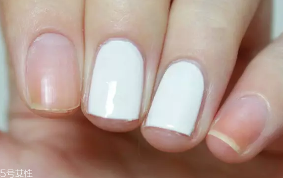 格紋光療美甲圖片 讓指尖的氣質發光發熱