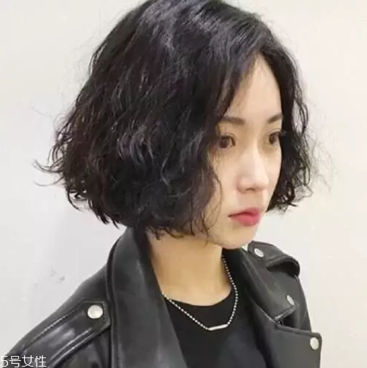 秋冬留什么短發好看 8款短發顯高又有魅力