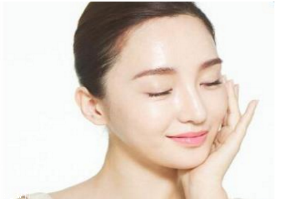 想變白富美，先學會這些美白技巧