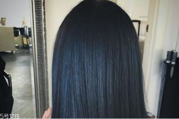藍黑色是什么顏色 藍黑色頭發圖片