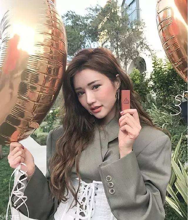 泡面劉海怎么卷 2018流行泡面卷發型圖片