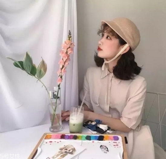 泡面劉海怎么卷 2018流行泡面卷發型圖片